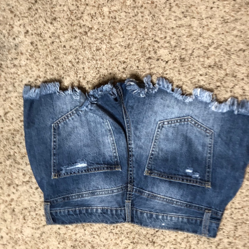 Shorts - Picture 5 of 5